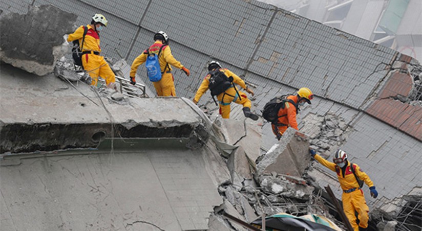 Катастрофа на Тайване: число жертв землетрясения увеличивается