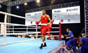 Еще один азербайджанский боксер вышел в полуфинал чемпионата Европы