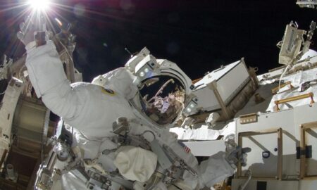 Астронавтка Уильямс стала рекордсменкой по продолжительности выходов в космос