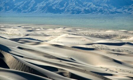 Ученые нашли следы древних озер и рек в сердце Аравийской пустыни