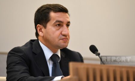 Хикмет Гаджиев принимает участие в «Форуме диалога» в Иране