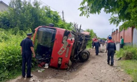 В российском Хабаровске 12 детей пострадали в ДТП с автобусом