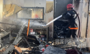 В поселке Сарай полностью сгорел частный дом